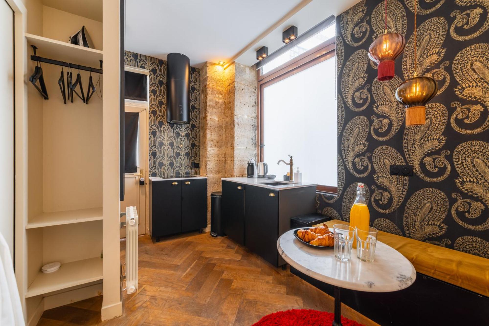Studio Bien Equipe Proche De Toutes Commodites -2P Parigi Esterno foto